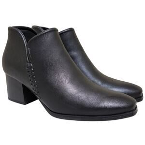 Baretraps Women Tristen V Cut Ankle Booties Size US 11M Black Faux Leather